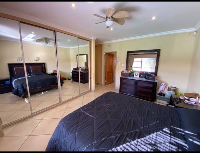 3 BEDROOM FREEHOLD FOR SALE IN SUNWARD PARK